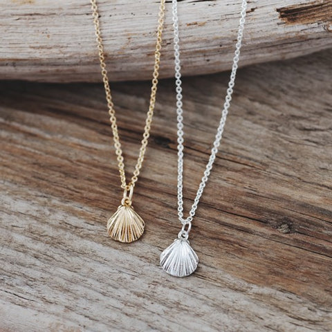 Clam Pendent Necklace