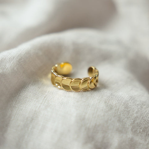 Selene Ring