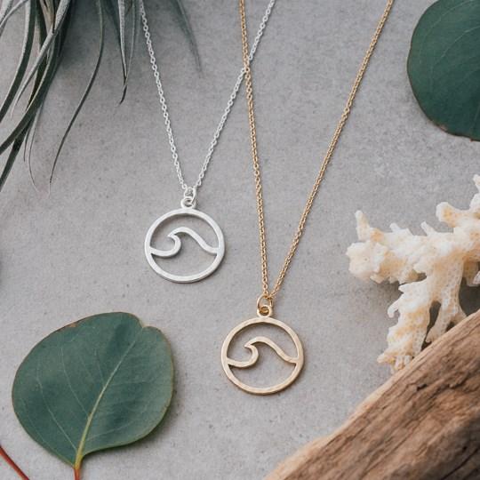 Swell Pendant Necklace