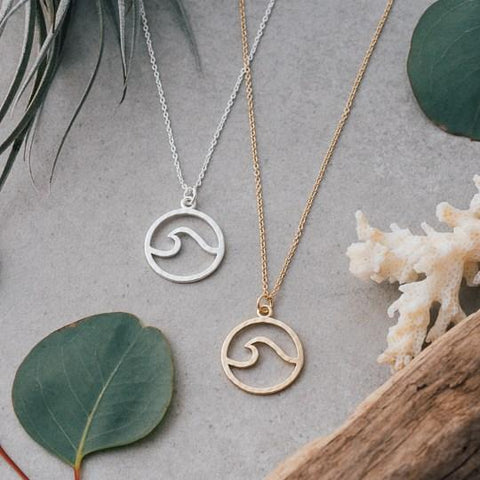 Swell Pendant Necklace
